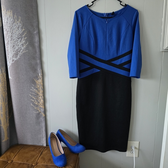 Elegant Blue and Black Women's Dress - Picture 4 of 9
